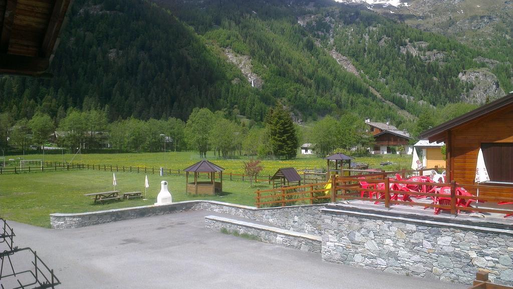Margherita Camping & Resort Gressoney-Saint-Jean Esterno foto